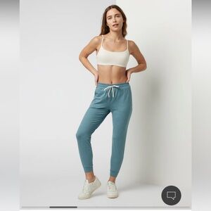 Vuori Performance Jogger Size Small
Women's DreamKnit™ Joggers